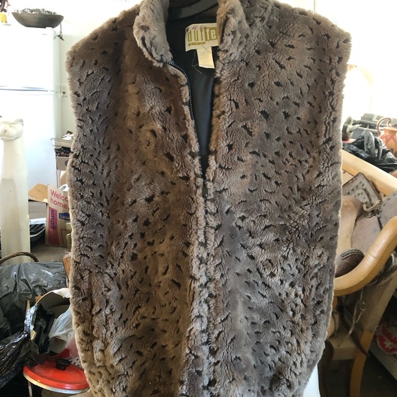Vest , faux fabulous - Picture 1 of 5
